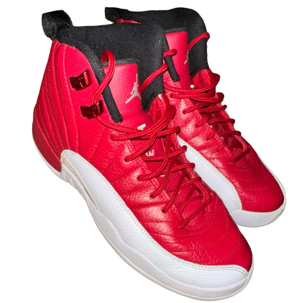 Air Jordan 12 gym red